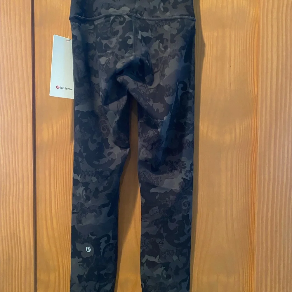 Lululemon Women’s Wunder Train HR Tight 25” NWT Size 4 - Picture 4 of 5